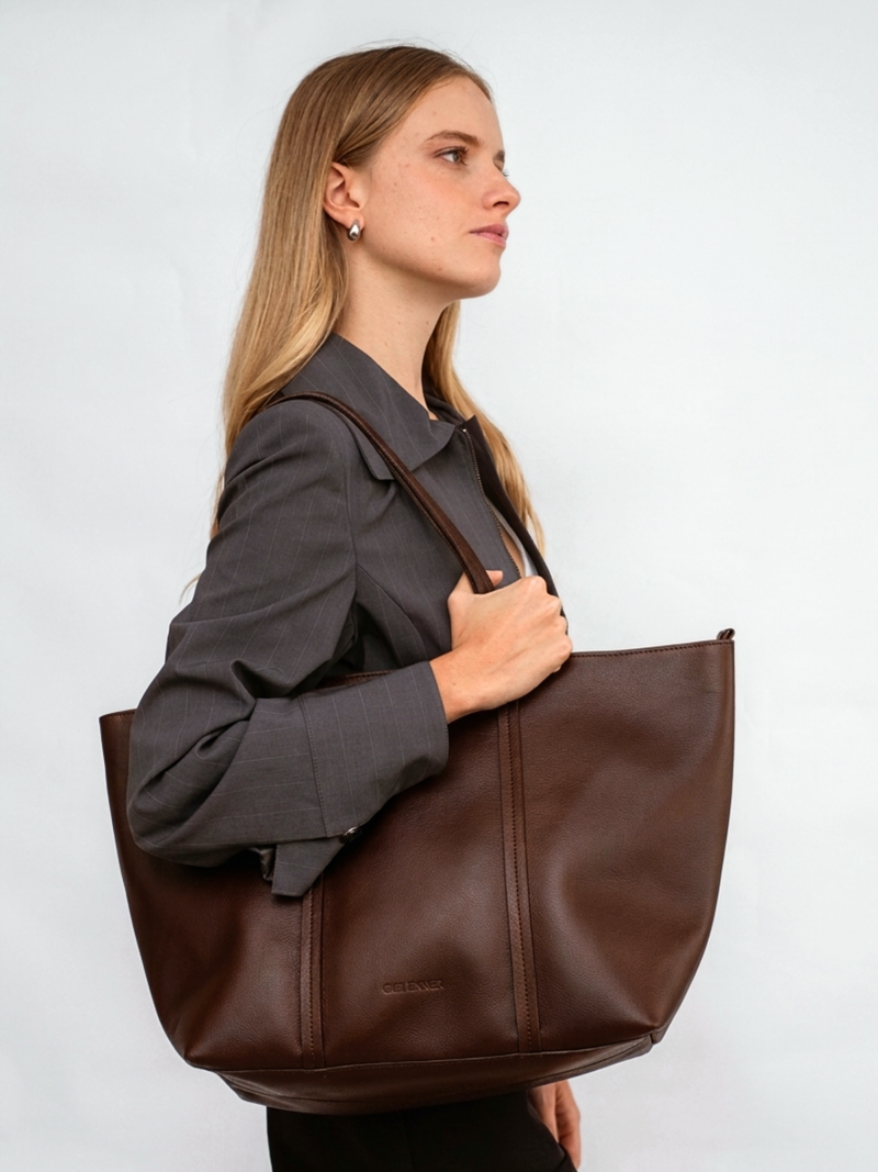 TOTE BAG VERSIÓN XL - MARRÓN OSCURO - Image 1