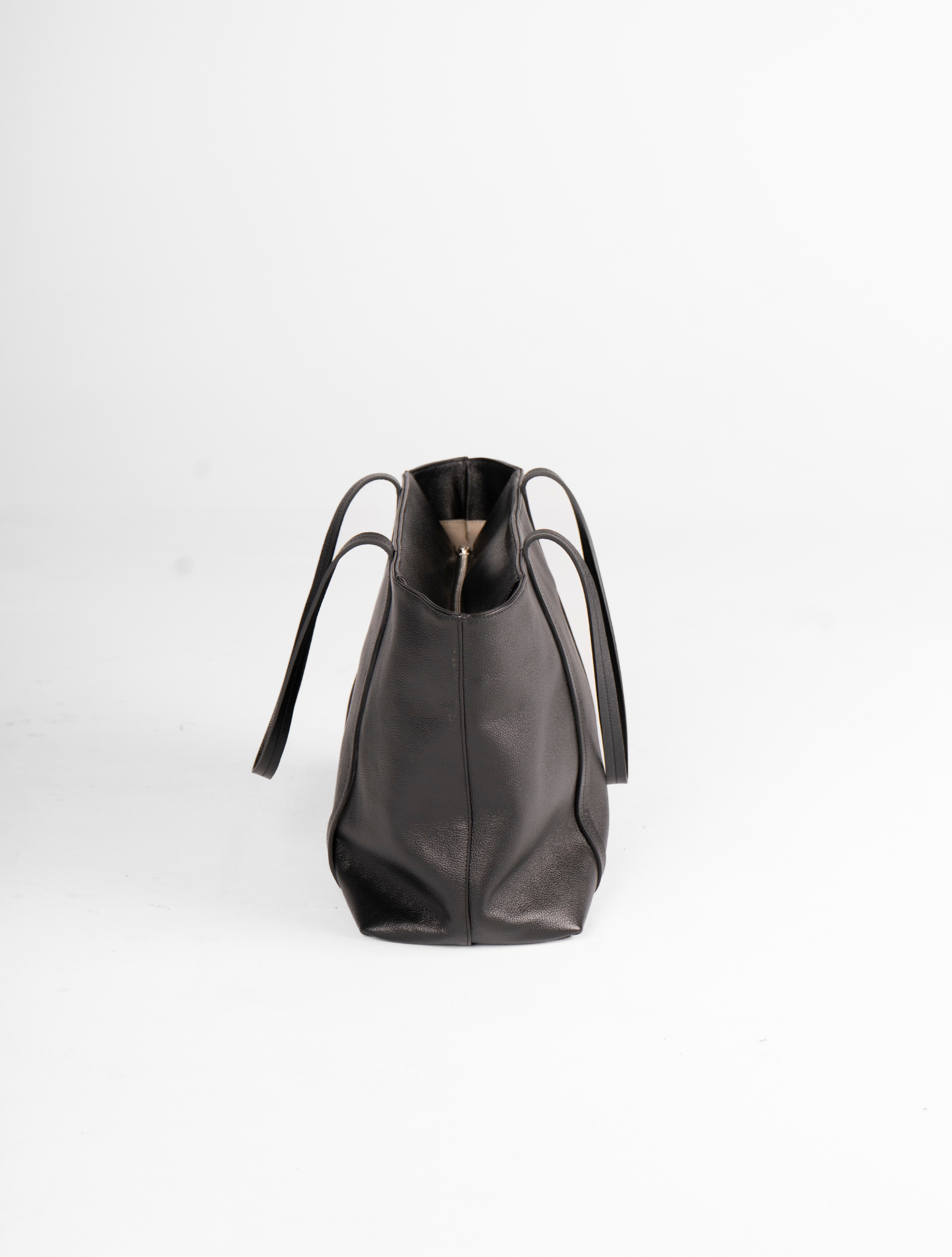 PRE ORDER - TOTE BAG VERSIÓN FULL - NEGRO - Gallery 6