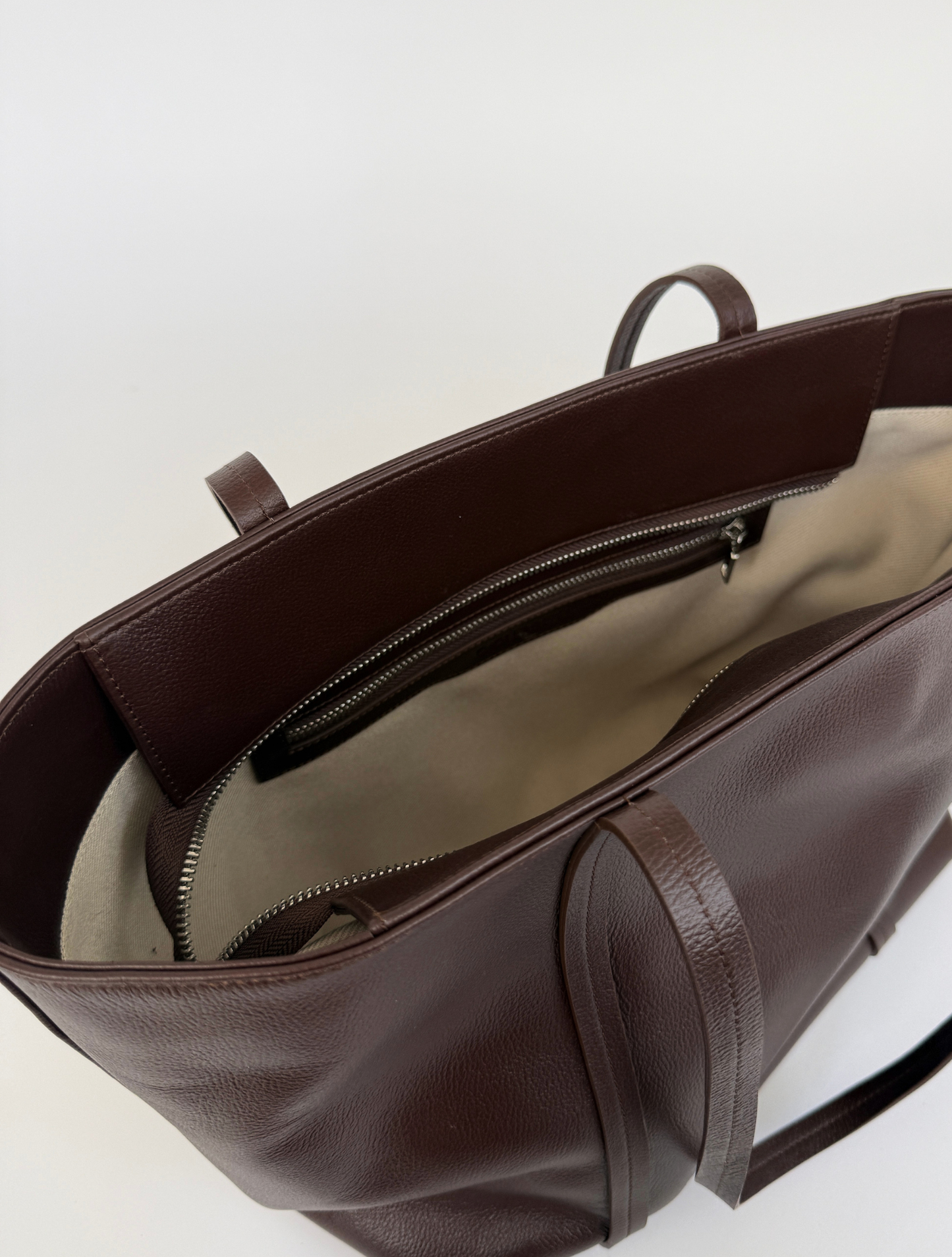 TOTE BAG VERSIÓN FULL - MARRÓN OSCURO