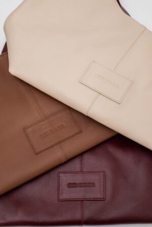 Hobo Bag Gigi Cuero - Imagen 13