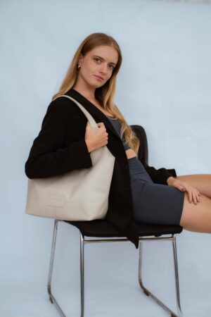 Cartera de cuero blanca
